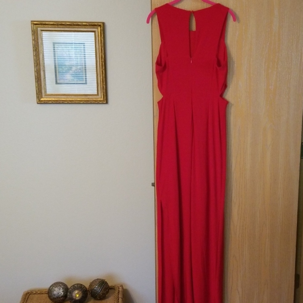 Dress - Picture 2 of 2
